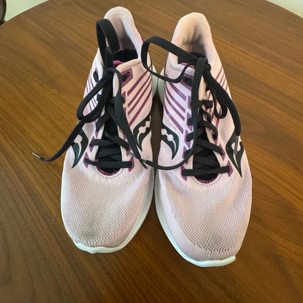 Saucony Kinvara 12 Women's Running Shoes in Pink and Black